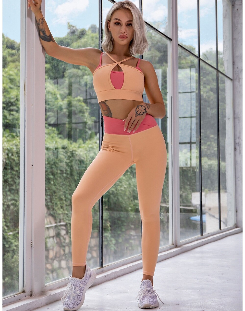 React PREMIUM Seamless Sports Crop Legging Set - Pink