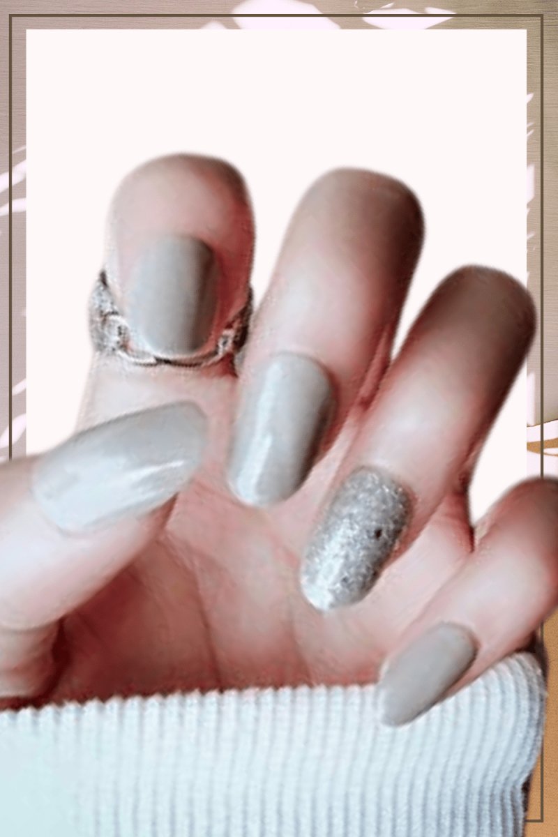 Press On Nails Gray Glossy Oval Glitter Nail Kit