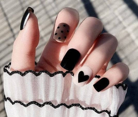 Press On Nails White And Black Glossy Square Heart Nail Kit