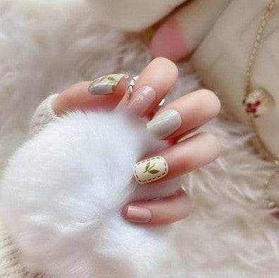 Press On Nails White And Pink Glossy Square Leaf Nail Kit