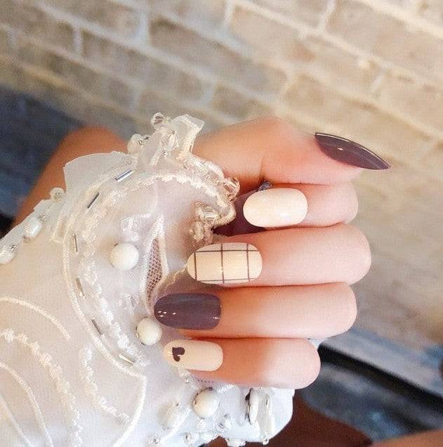 Press On Nails White And Violet Glossy Oval Heart Nail Kit