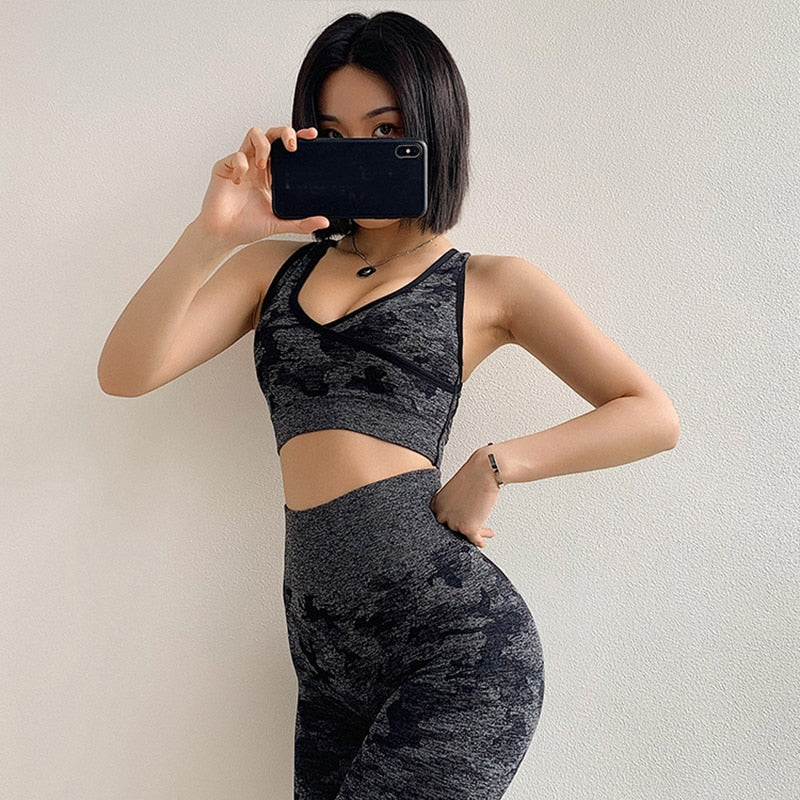 REACT Seamless CAMO Sports Bra - Black