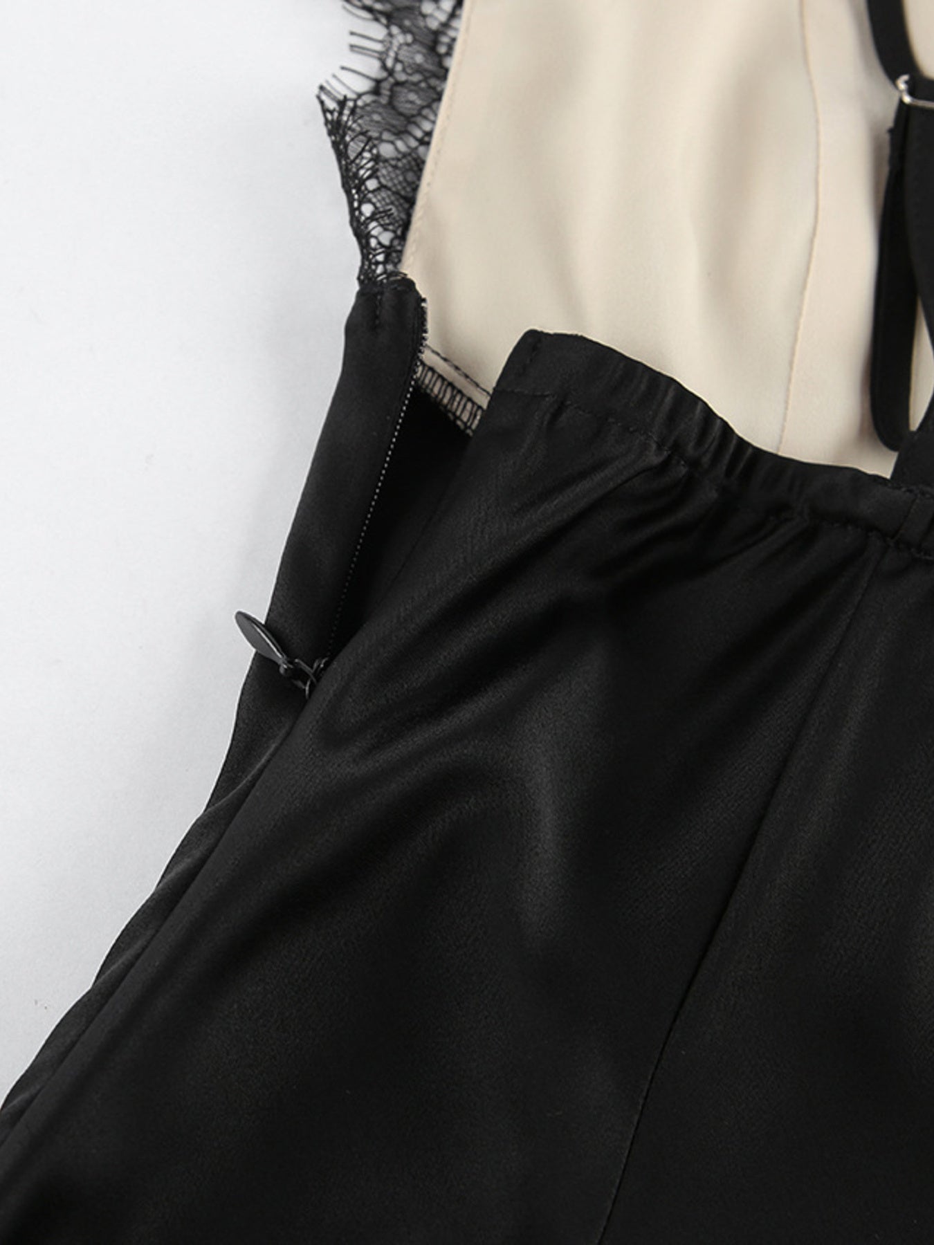 316761fc137c466880c5e8d88a1fd230-Max