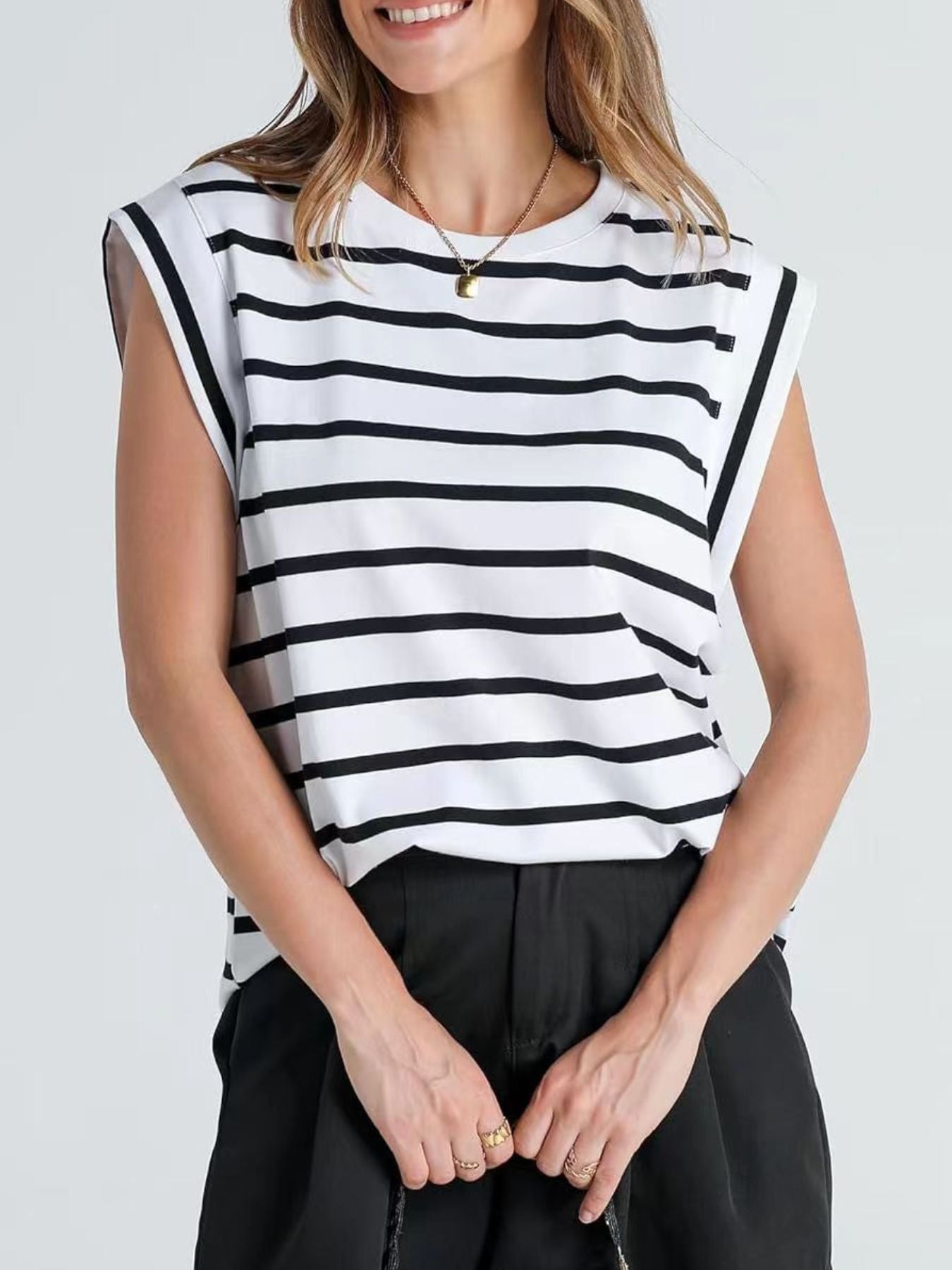 d2667cbc-4bef-4672-8dd9-96c6400d01f2-Max