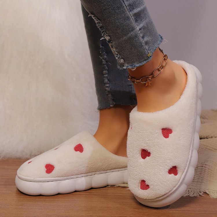 Heart Round Toe Flat Slippers