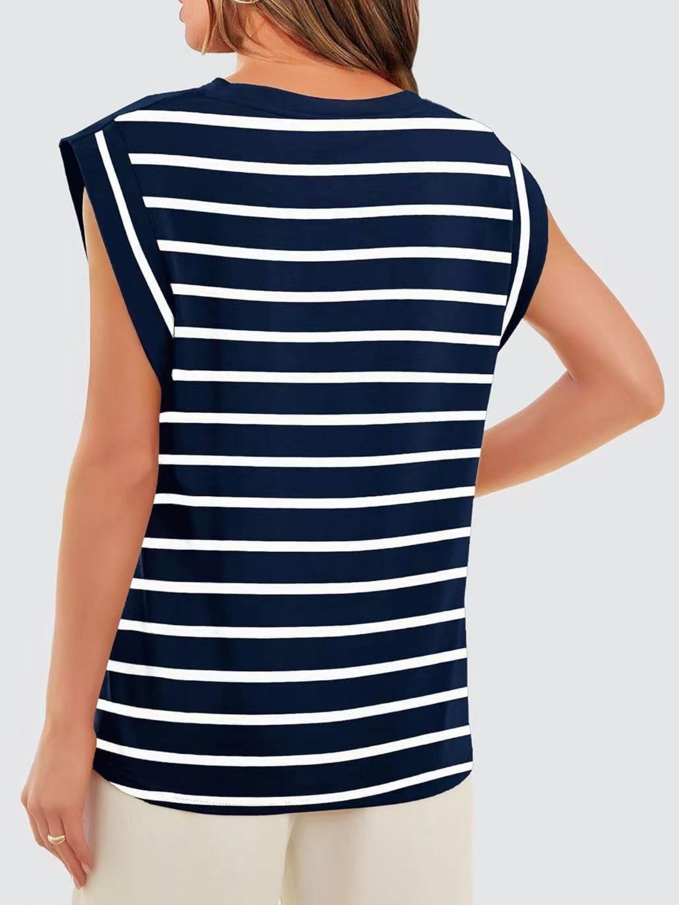 ef464df0-8c4e-4910-a5d1-4cdf99069922-Max