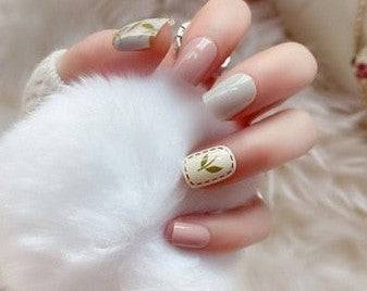 Press On Nails White And Pink Glossy Square Leaf Nail Kit