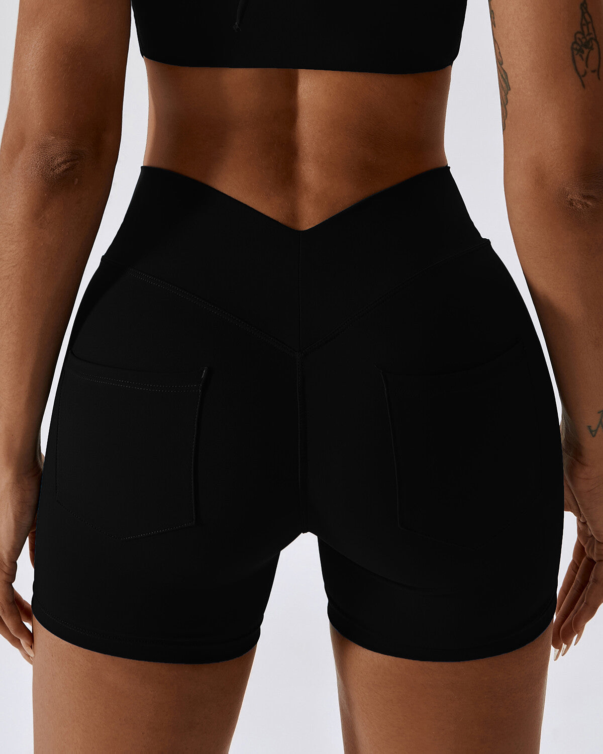 Bethany Seamless Pocket Shorts - Black