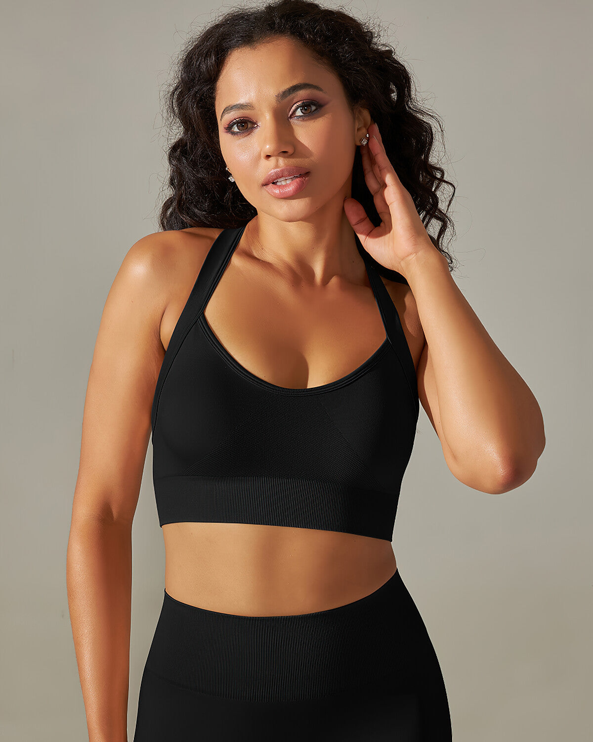 Cleo Crossback Sports Bra - Black