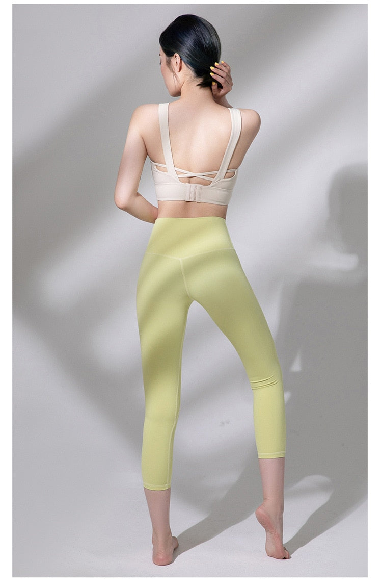 React LUXE Max Support 3/4 Legging - Light Yellow