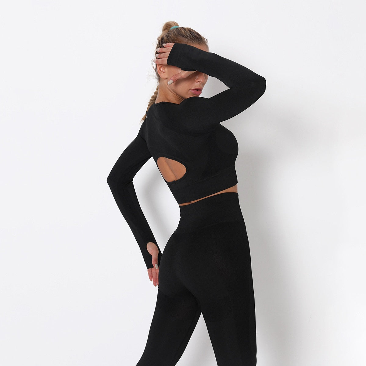 React LUXE Seamless Sleeve Sports Crop - Black