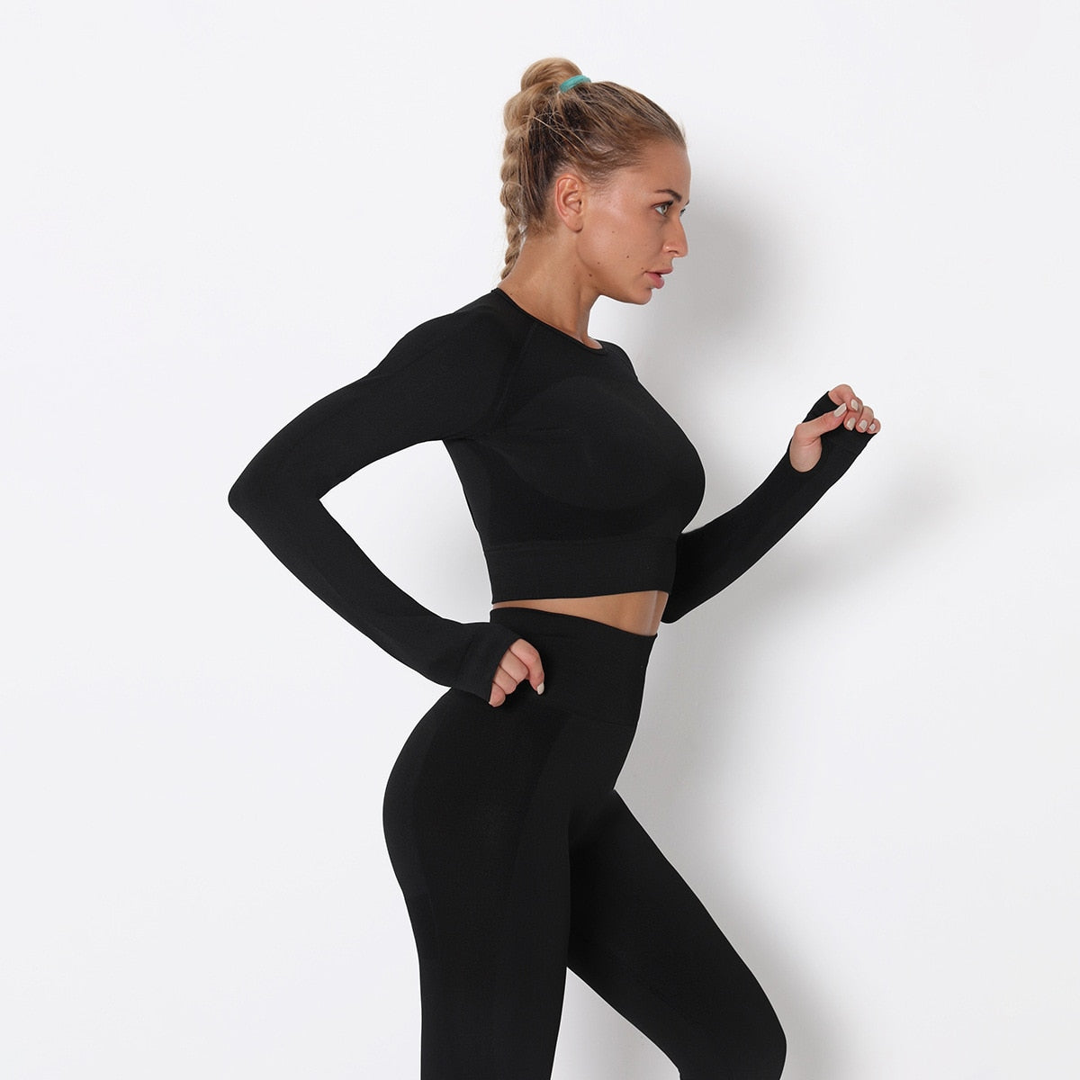 React LUXE Seamless Sleeve Sports Crop - Black