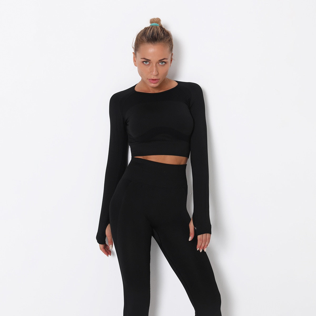 React LUXE Seamless Sleeve Sports Crop - Black