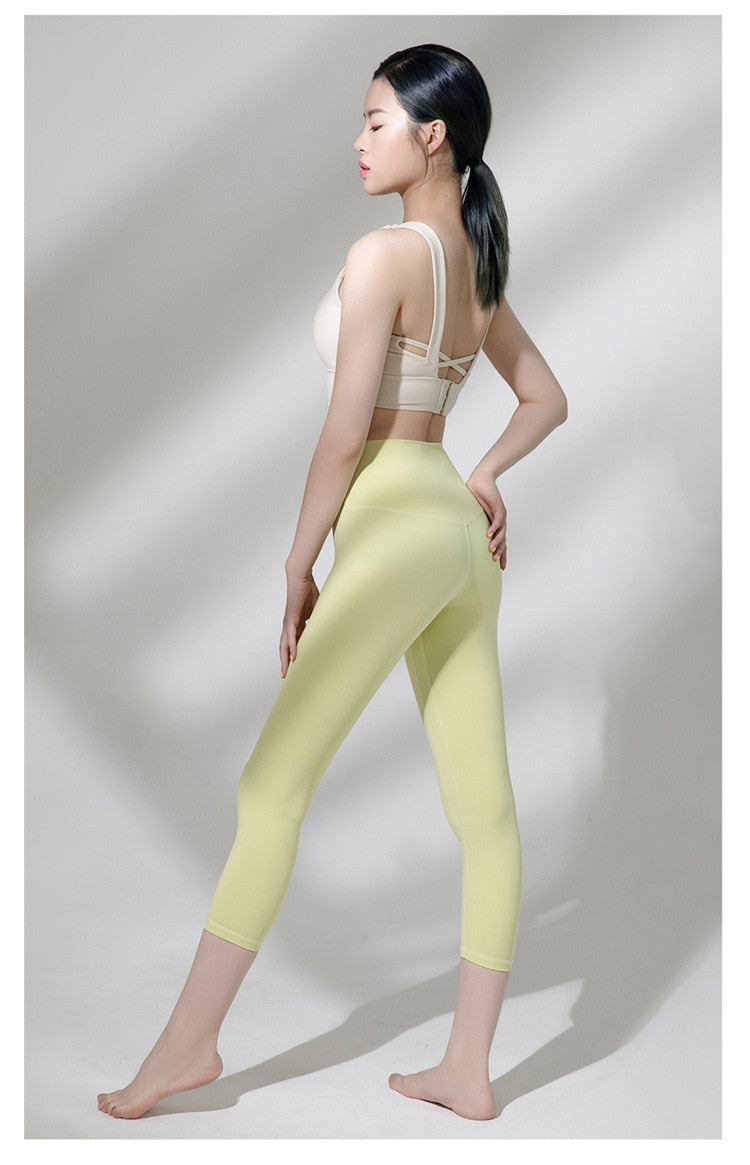 React LUXE Max Support 3/4 Legging - Light Yellow