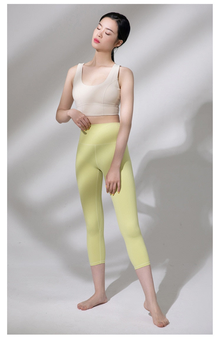 React LUXE Max Support 3/4 Legging - Light Yellow