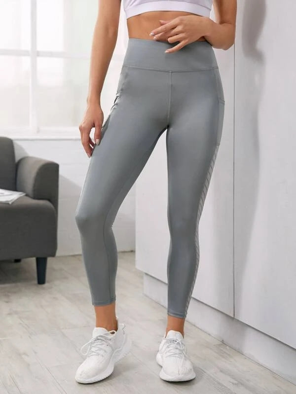 React Mesh Pocket Legging - Grey