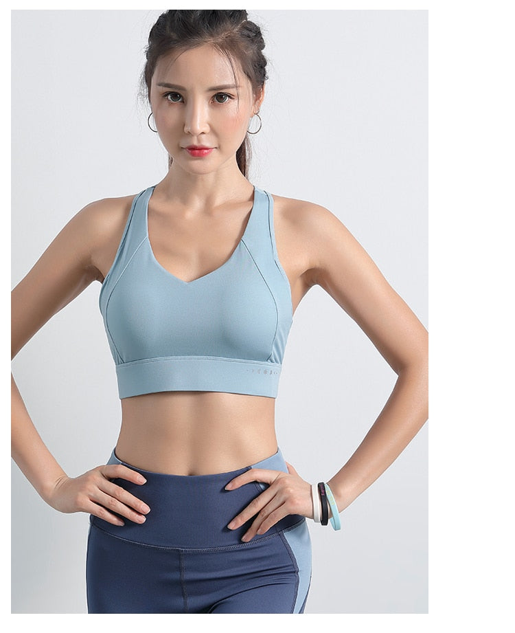 React Activewear - Introducing the React LUXE seamless sports bra. Check  this out via the link in bio💪😅 ✌LUXE Seamless Sports bra