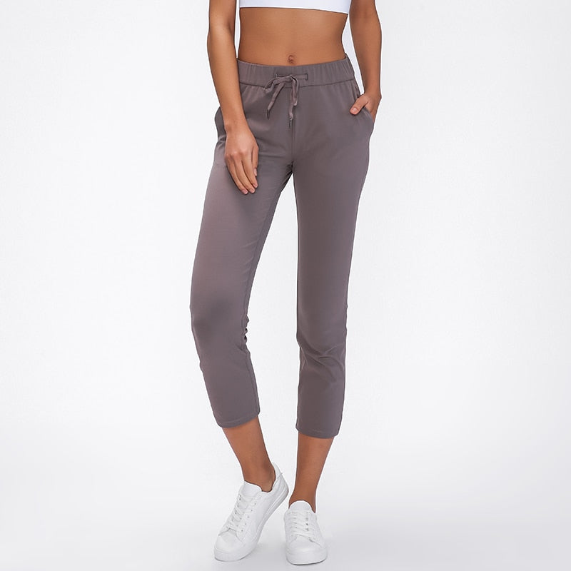 React PREMIUM Cropped 3/4 Sports Jogger - Grey