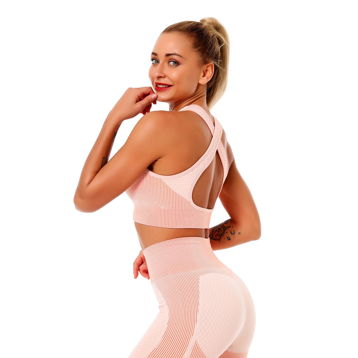 React MOMENTUM Sports Crop - Peaches and Cream