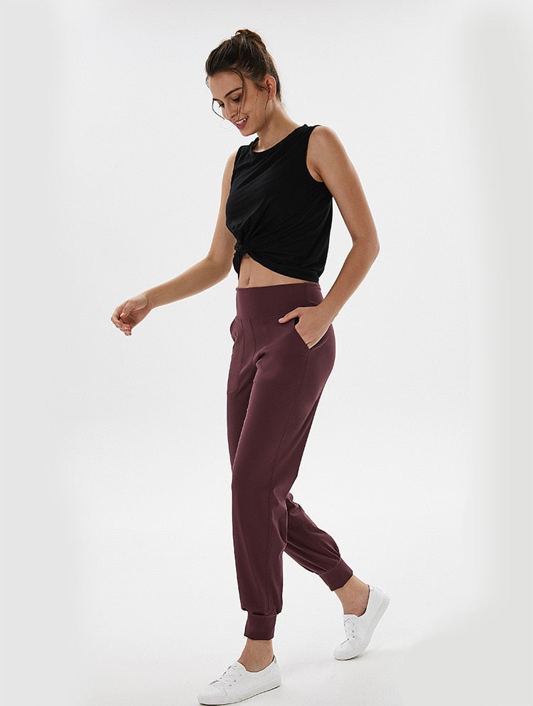 React Squatproof Fitness Jogger - Dark Red