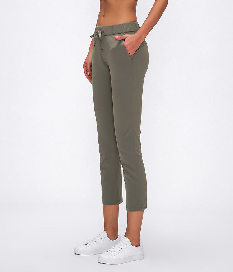React PREMIUM Cropped 3/4 Sports Jogger - Army Green