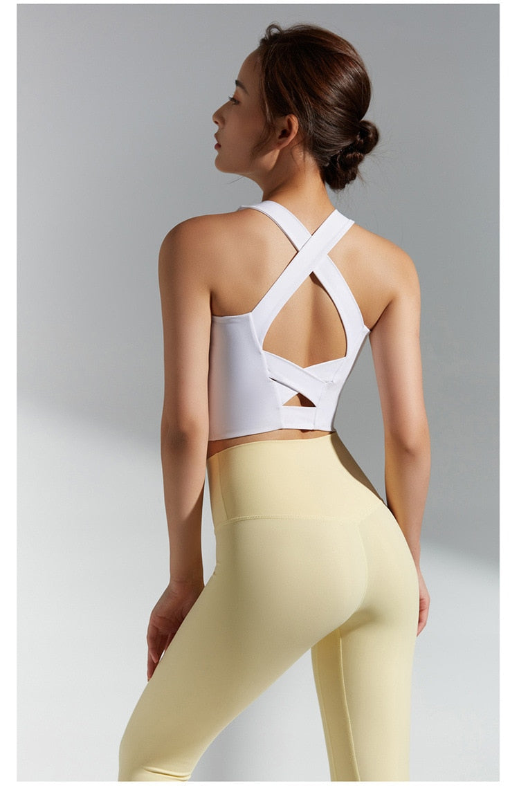 React LUXE LIVE Sports Crop - White